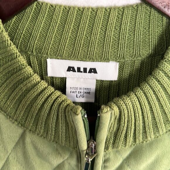 Alia no sleeve vest - Picture 2 of 4